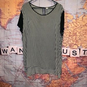 🧡5️⃣$5 TOP! Old Navy Black & White Top